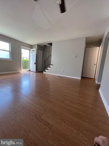 458 Mainview Ct, Glen Burnie MD 21061-6120 exterior