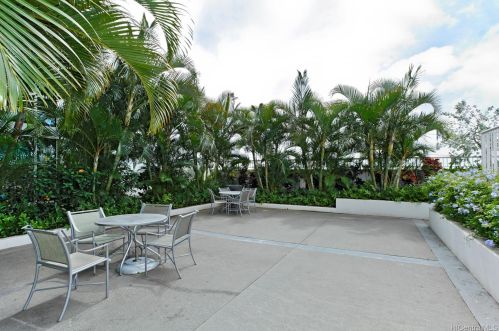 909 Kapiolani Blvd, Honolulu HI  96814-2199 exterior