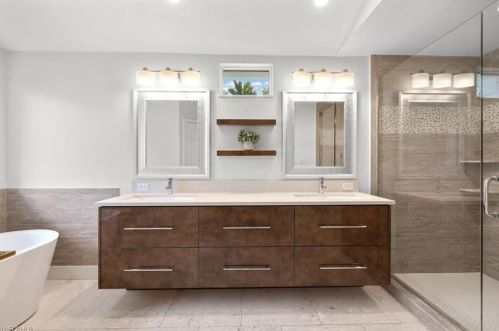 117 Sharwood Dr, Naples FL 34110-5724 exterior