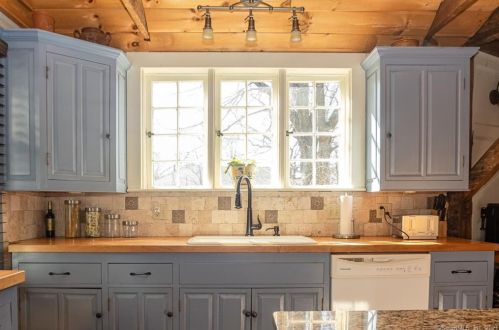 340 Lincoln St, New Britain CT 06052-1640 exterior