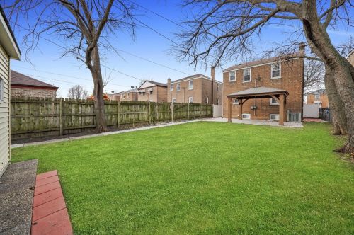 7339 Washtenaw Ave, Chicago IL 60645-1401 exterior