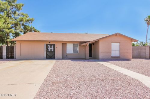 18819 13th Ave, Phoenix AZ  85027-5503 exterior