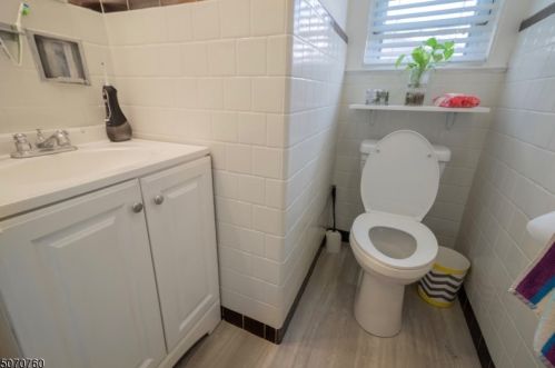 25 Forest Ave, Paterson NJ 07506-1826 exterior