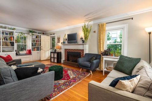 44 Memorial Rd, Providence RI  02906-2720 exterior