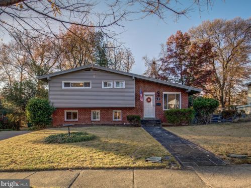 488 Pickett St, Alexandria VA  22304-2106 exterior