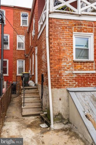 680 Columbia Ave, Lancaster PA 17603-3652 exterior