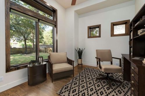 810 Christopher St, Austin TX 78704-1619 exterior