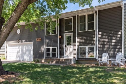 112525 Ramsey Ct, Chaska, MN 55318-3508