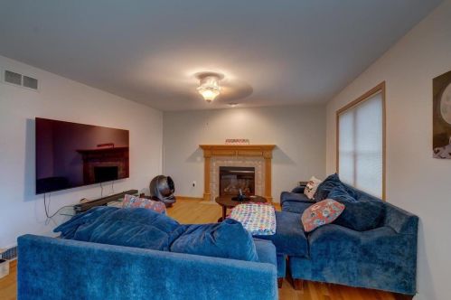 6902 Littlemore Dr, Madison WI  53718-3332 exterior