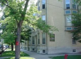 1101 Grace St, Chicago IL  60613-2813 exterior