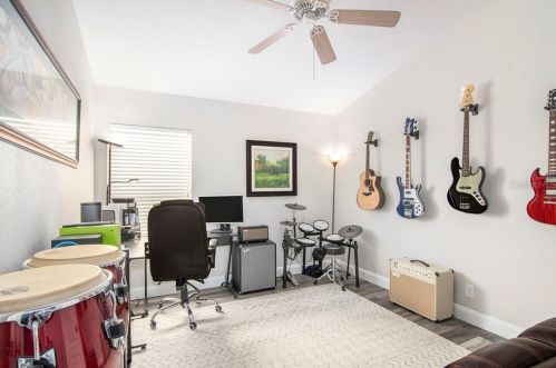 12219 Bishopsford Dr, Tampa FL 33626-1317 exterior