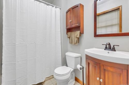 2478 Mt Hope Rd, Middletown NY 10940-7317 exterior