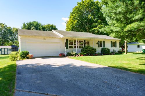 16973 Lovers Ln, Three Rivers, MI 49093-9078