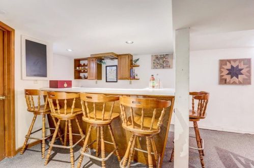 4237 Burrell St, Milwaukee WI  53207-5003 exterior