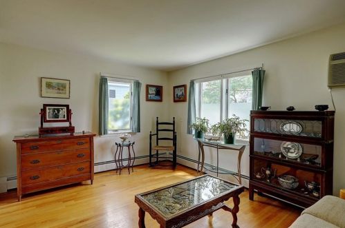 243 Transit St, Providence RI 02906-1023 exterior