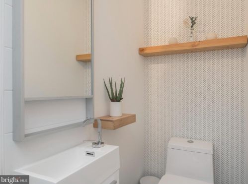 2030 Fletcher St, Philadelphia PA 19125-1539 exterior