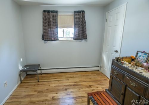 15 Sims Rd, Edison NJ 08817-3034 exterior