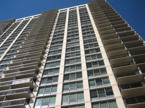 5201 Cornell Ave, Chicago IL 60615-4291 exterior