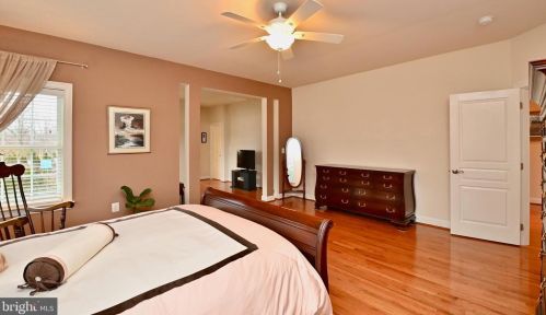 5718 Colfax Ave, Alexandria VA 22311-1012 exterior