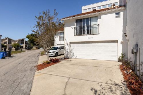 9546 Orange Valley Ct, Tampa, FL 33618-4017