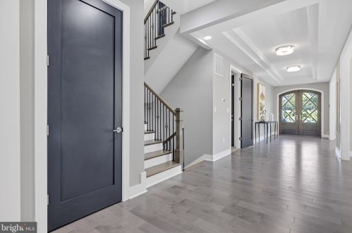 1864 Kirby Rd, Mc Lean VA 22101-5326 exterior