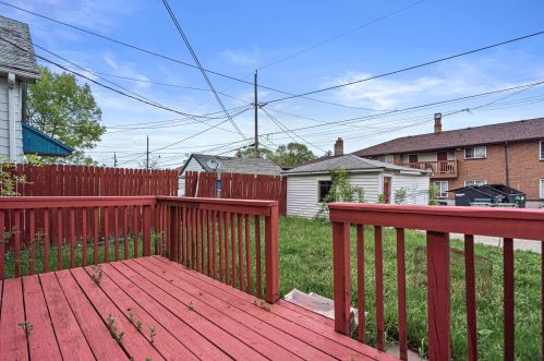 4506 37th St, Milwaukee WI  53209-5910 exterior