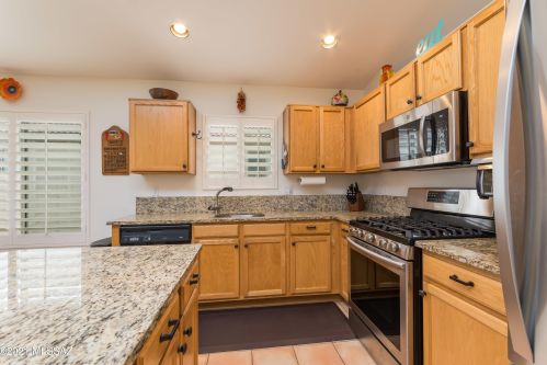 11280 Flt Granite Dr, Tucson AZ 85737-4614 exterior