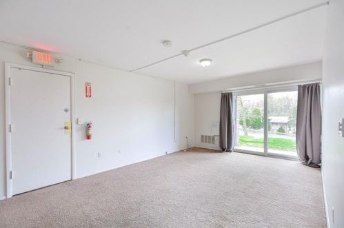 1019 Sanlin Dr, Moon Twp PA  15108-2834 exterior