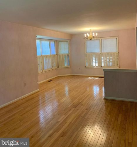 2709 Deer Ridge Dr, Silver Spring MD  20904-7100 exterior