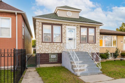 10410 Hoxie Ave, Chicago, IL 60617-5754