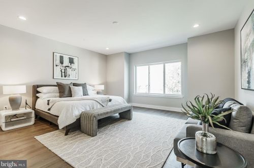 429 Lemonte St, Philadelphia PA 19128-4534 exterior