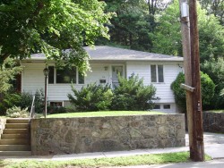 336 Winchester St, Newton, MA 02461-2051