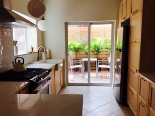 752 Croskey St, Philadelphia PA  19130-2608 exterior