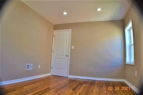 9918 Bensley Ave, Chicago IL 60617-6129 exterior