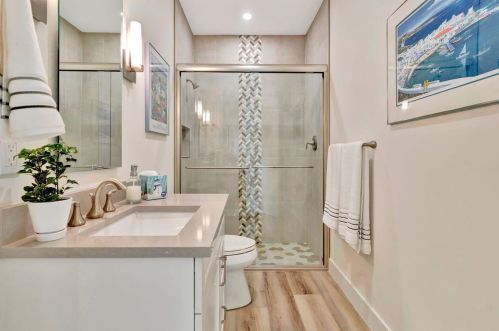 870 8 St, Naples FL 34120-0411 exterior