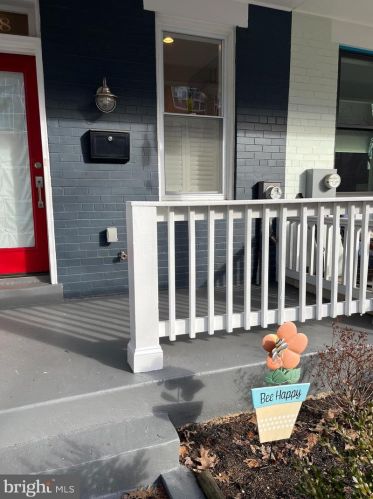 1428 C St, Washington DC  20003-2363 exterior