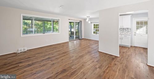 7994 Crownsway, Glen Burnie MD 21061-6264 exterior