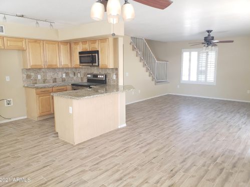 21804 40th Way, Phoenix AZ  85050-7231 exterior