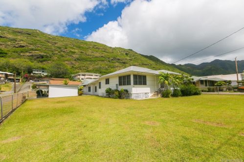 316 Elelupe Rd, Honolulu HI 96821-2211 exterior