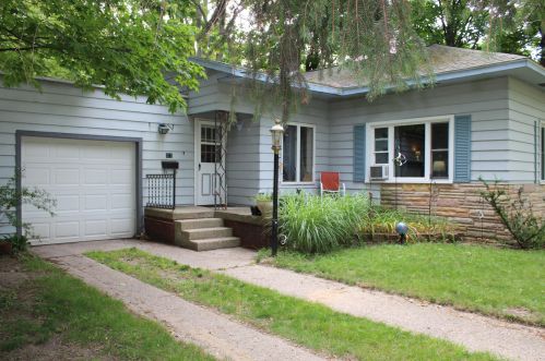 311 Livingston St, Sylvan Beach, MI 49461-1319