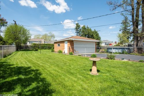 512 Emroy Ave, Elmhurst IL 60126-2020 exterior