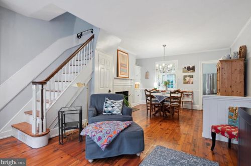 330 Camac St, Philadelphia PA 19107-5926 exterior