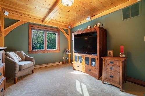 517 6 St, Duluth MN 55806-2411 exterior