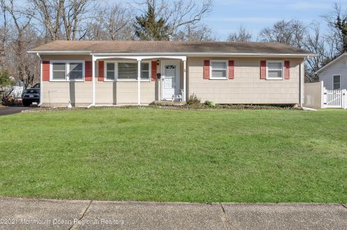 56 Dogwood Dr, Jackson Twp, NJ 08527-1342