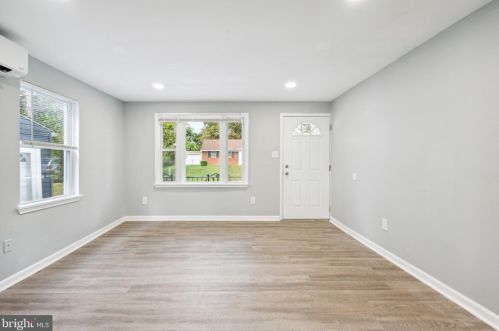 6240 Clayton Ave, Camden NJ 08109-1305 exterior