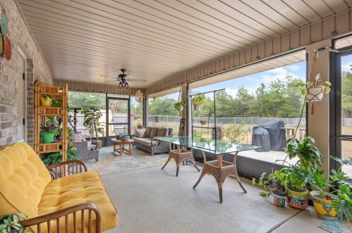 9088 Tara Cir, Milton FL 32583-8147 exterior