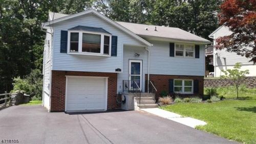 14 Williams Trl, Hopatcong, NJ 07843-1123