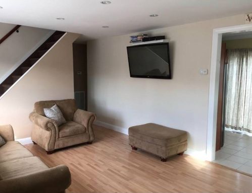 153 Albermarle Ave, Babylon, NY 11704-8015