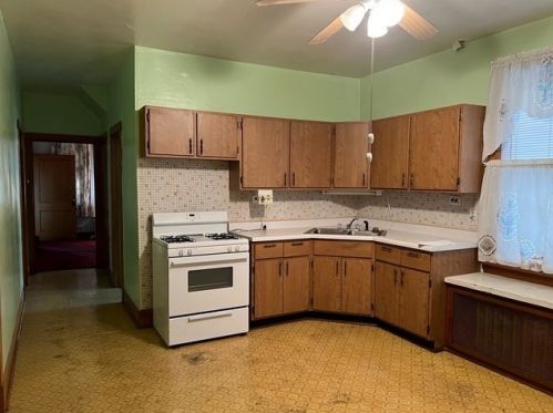 5118 Albany Ave, Chicago, IL 60625-4229