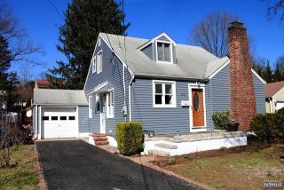 40 Hoyer Ave, Westwood, NJ 07675-1816